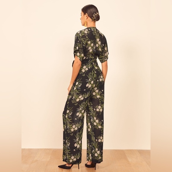 New! Reformation Arielle Lemongrass Deep V Jumpsuit 🌻 Size 0 - Picture 3 of 12